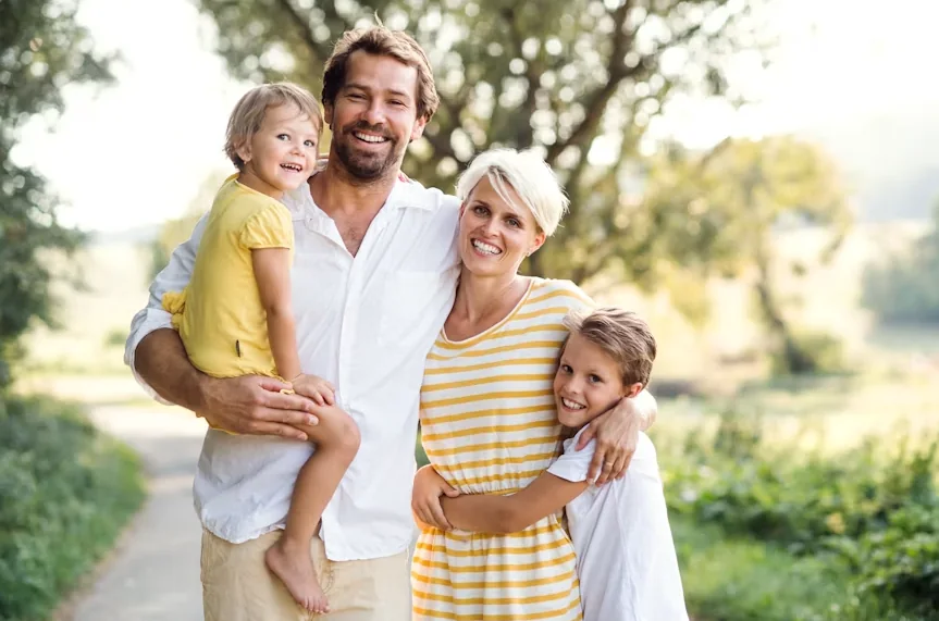 Família representando o plano familiar É PraJá